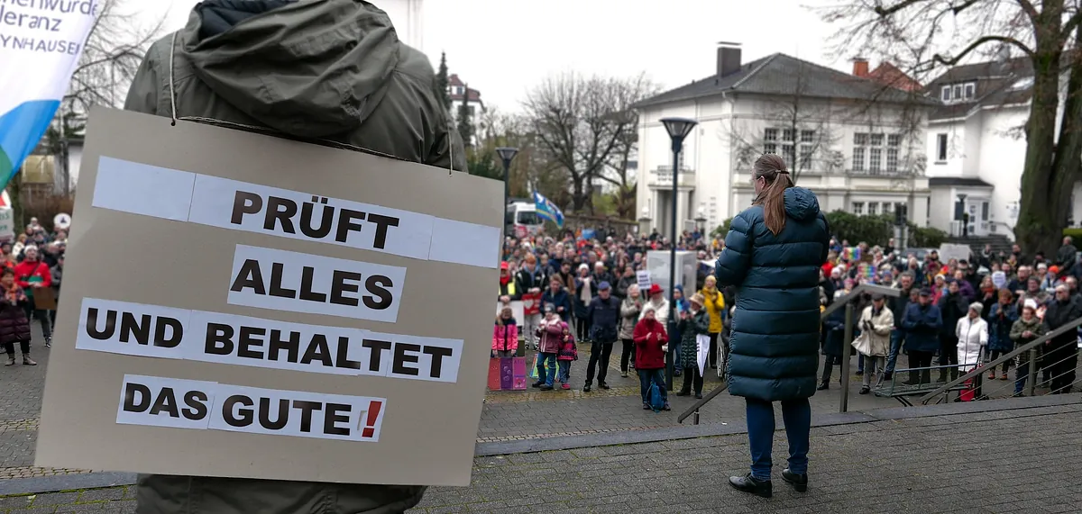 Demonstration in Bad Oeynhausen im Februar 2024, digital bearbeitet